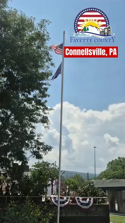 Captured yesterday at the public reading of the Declaration of Independence in Connellsville.

A beautiful moment in the heart of Connellsville, set to the sound of Mr. Ron Shroyer singing “God Bless America.”

#aflagineverytown #discoverfayette #fayettecountypa