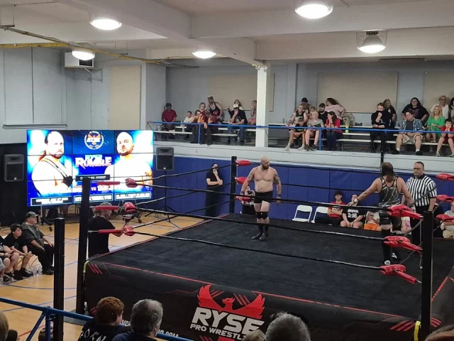 Its hot!! But Ryse Pro Wrestling has the crowd on FIRE!
